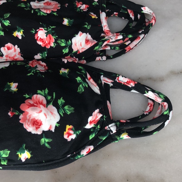 Black floral print face mask - Picture 11 of 11